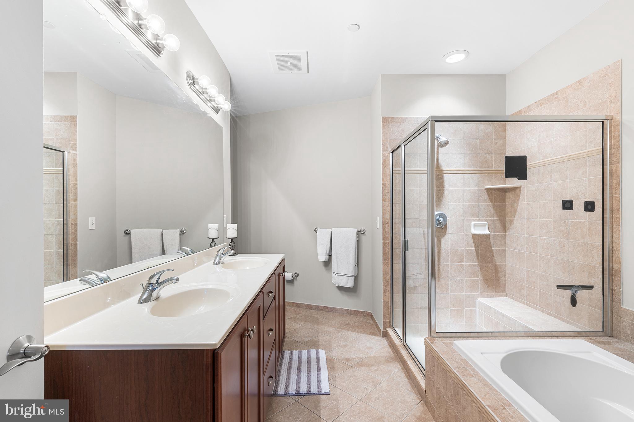 HUNTINGDON PLACE - Residential