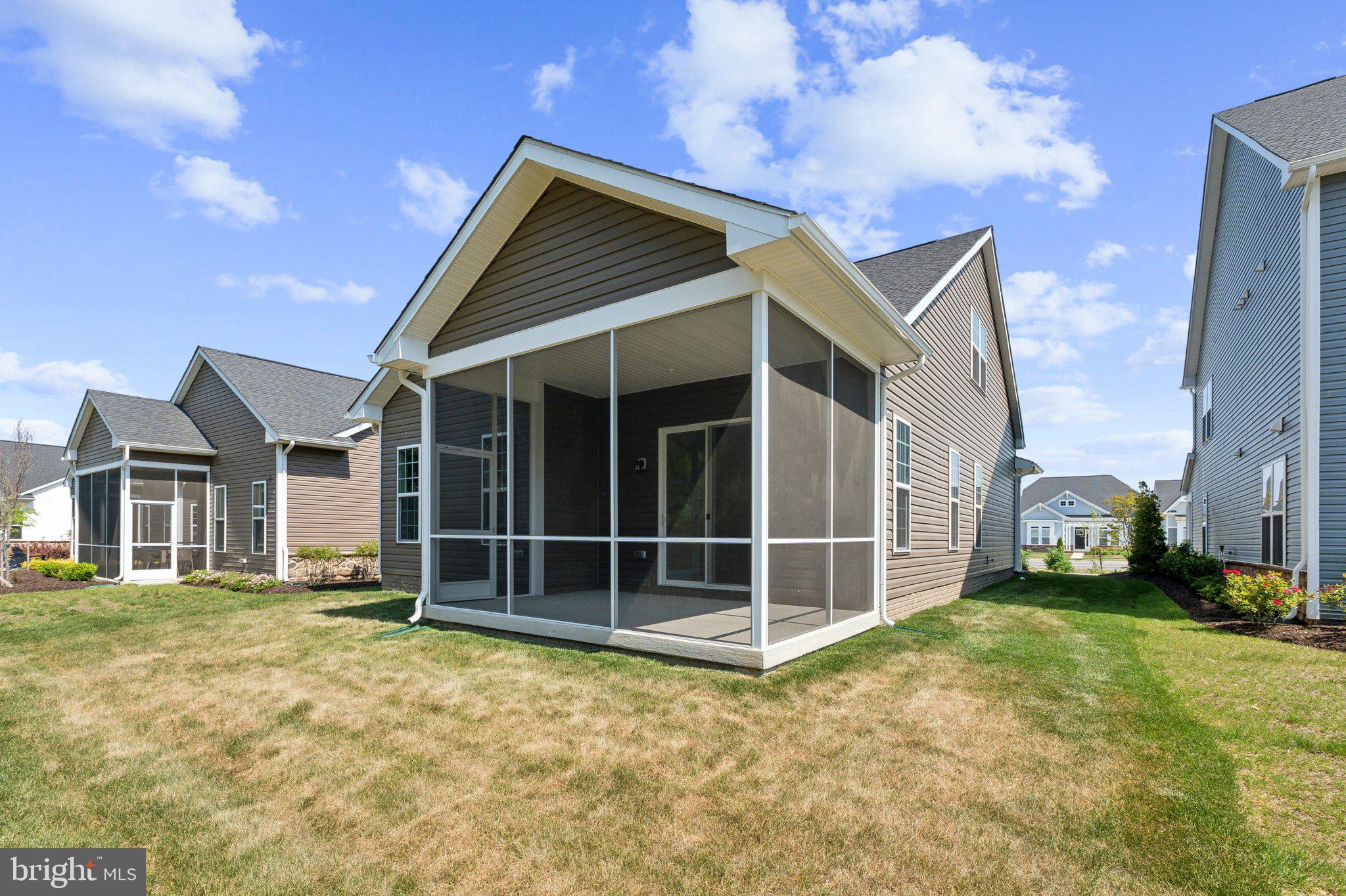 1009 CHAMPLAIN COURT