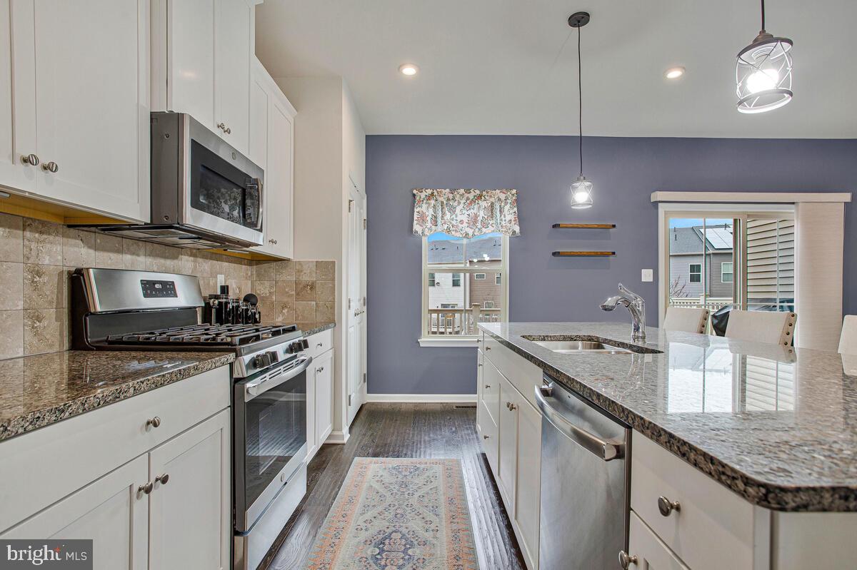 RESERVE AT PONDVIEW - Residential