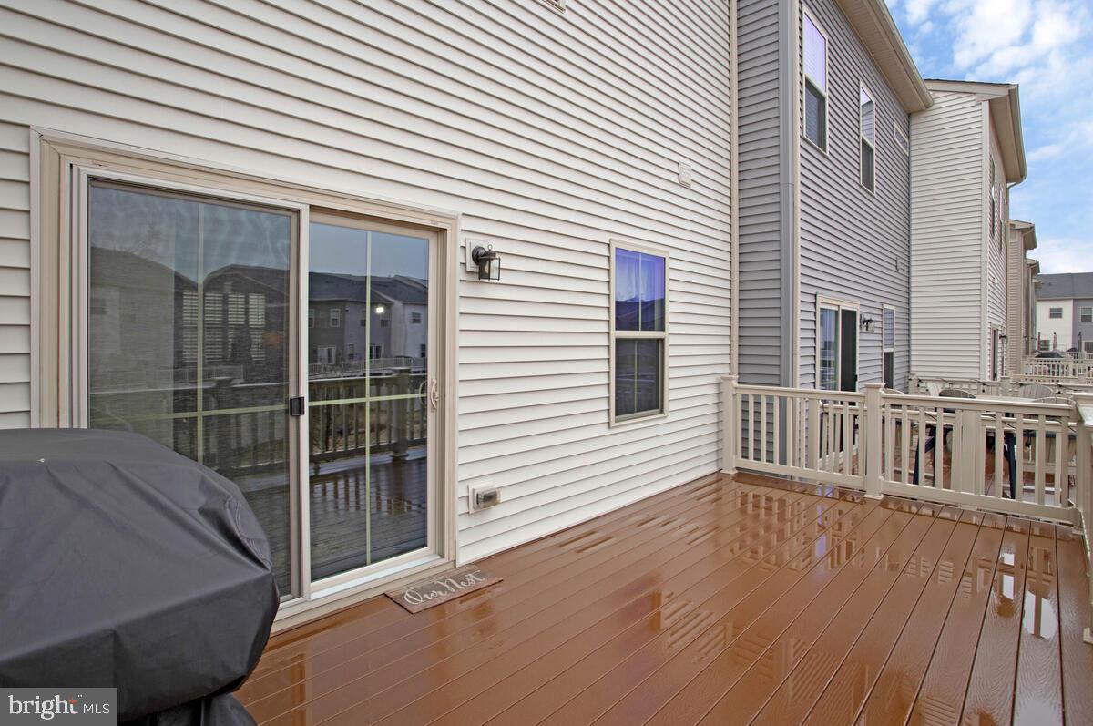 RESERVE AT PONDVIEW - Residential