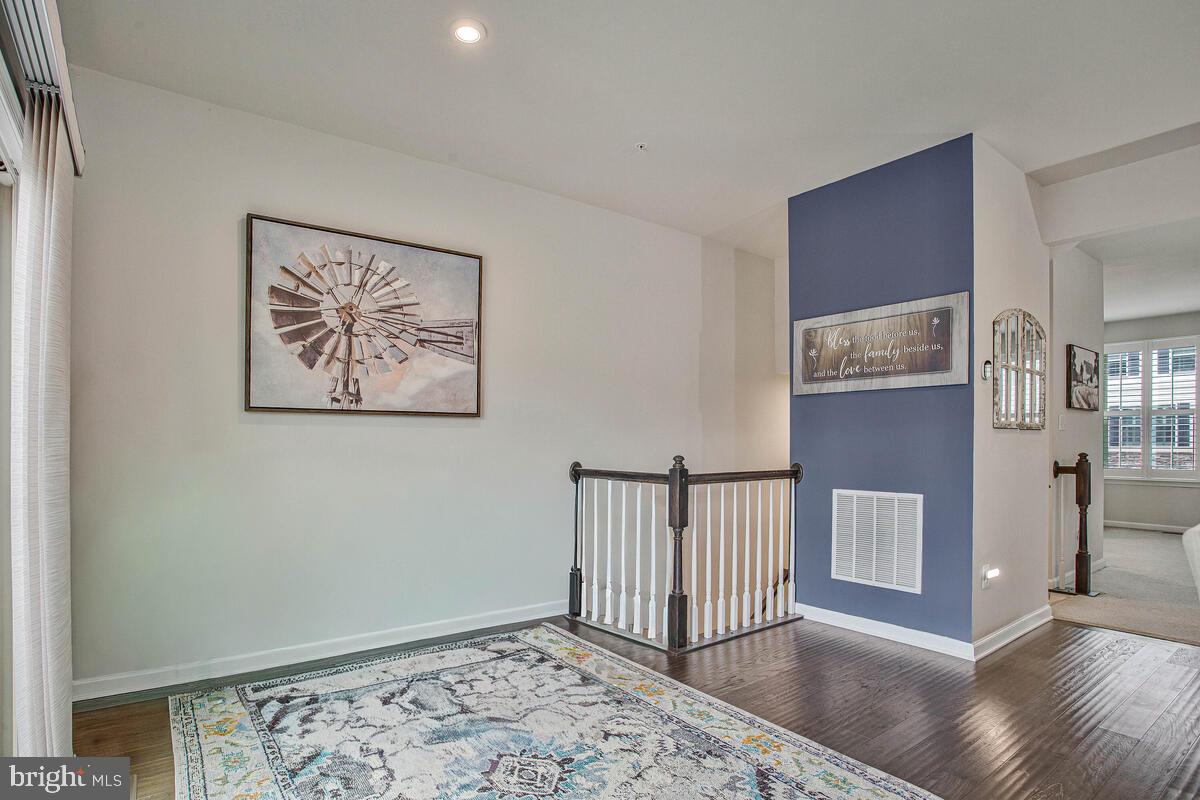 RESERVE AT PONDVIEW - Residential