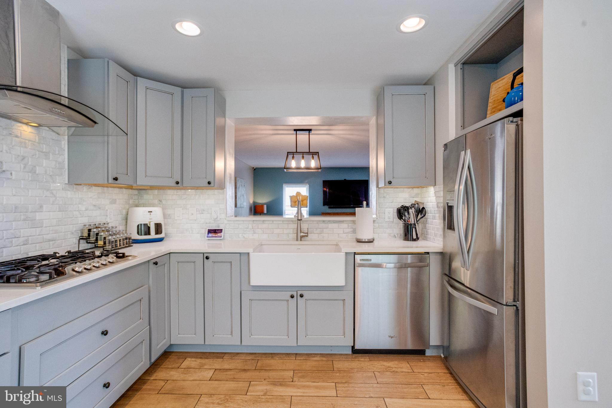 CASTLE STONE AT WHITE MARSH - Residential