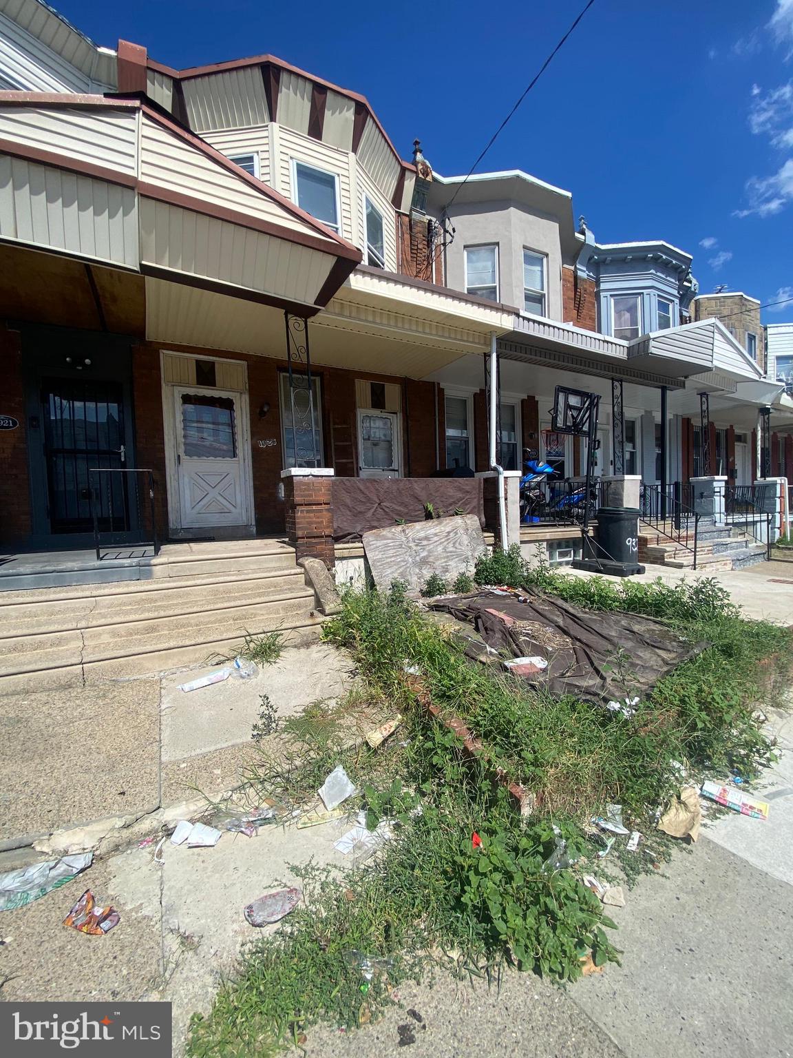 1923 E TIOGA STREET