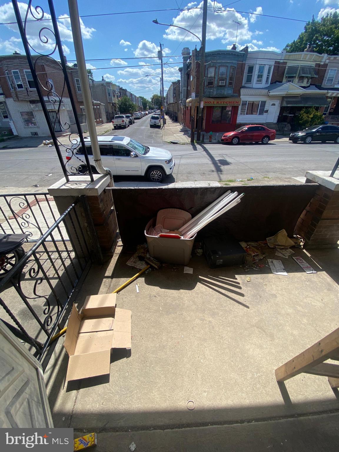 1923 E TIOGA STREET