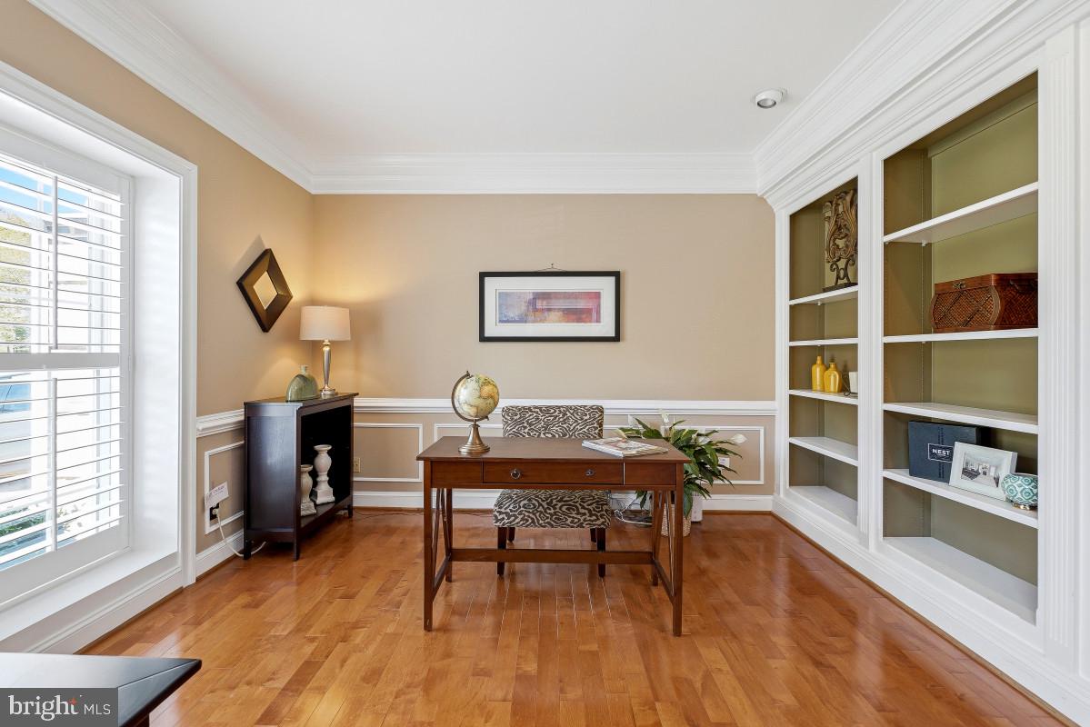 47557 COMPTON CIRCLE
