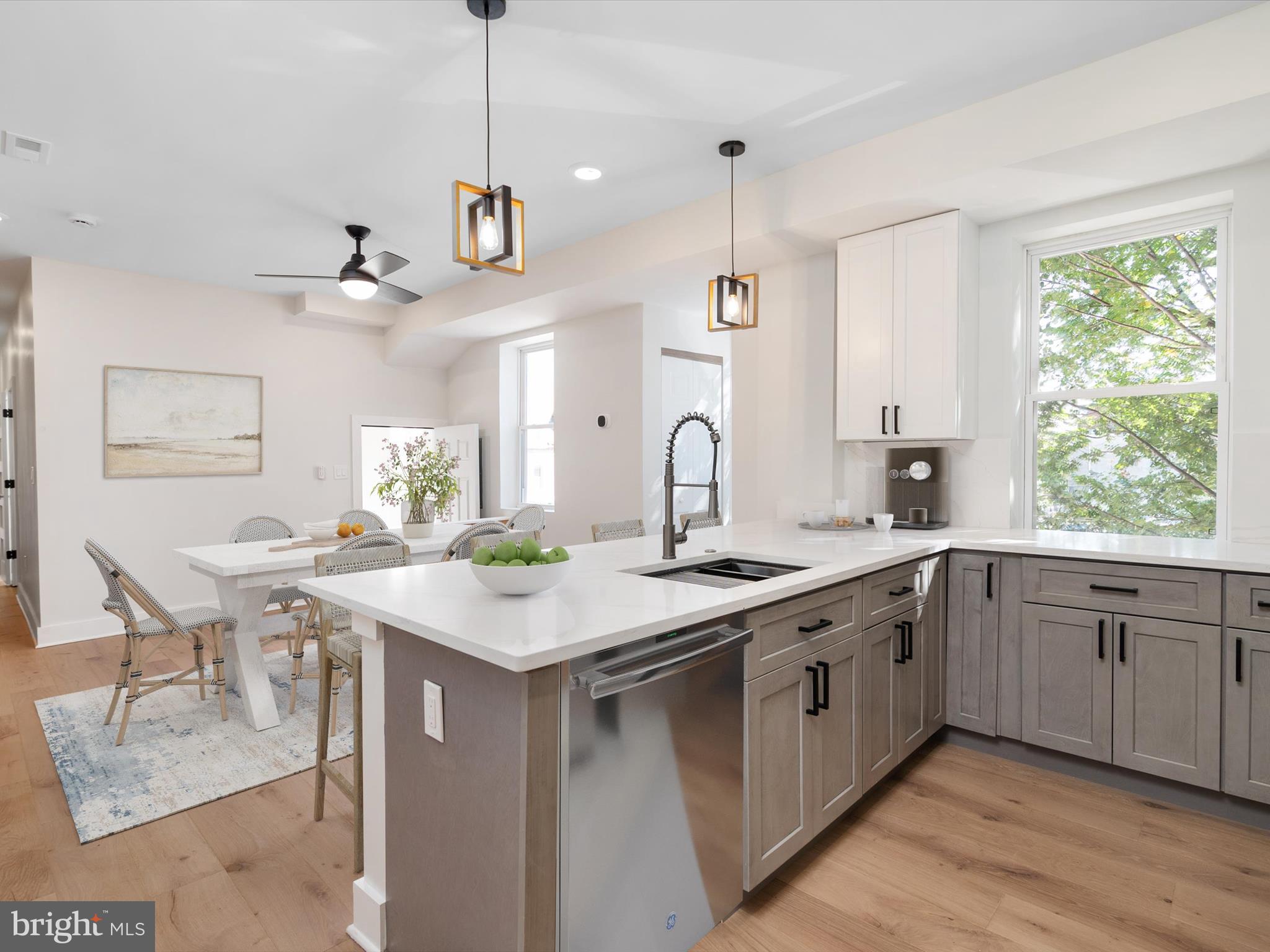 BARCLAY - Residential Lease