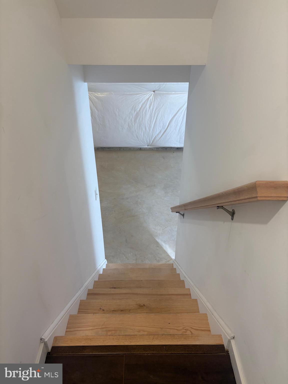 NORTH HILLS - Residential Lease