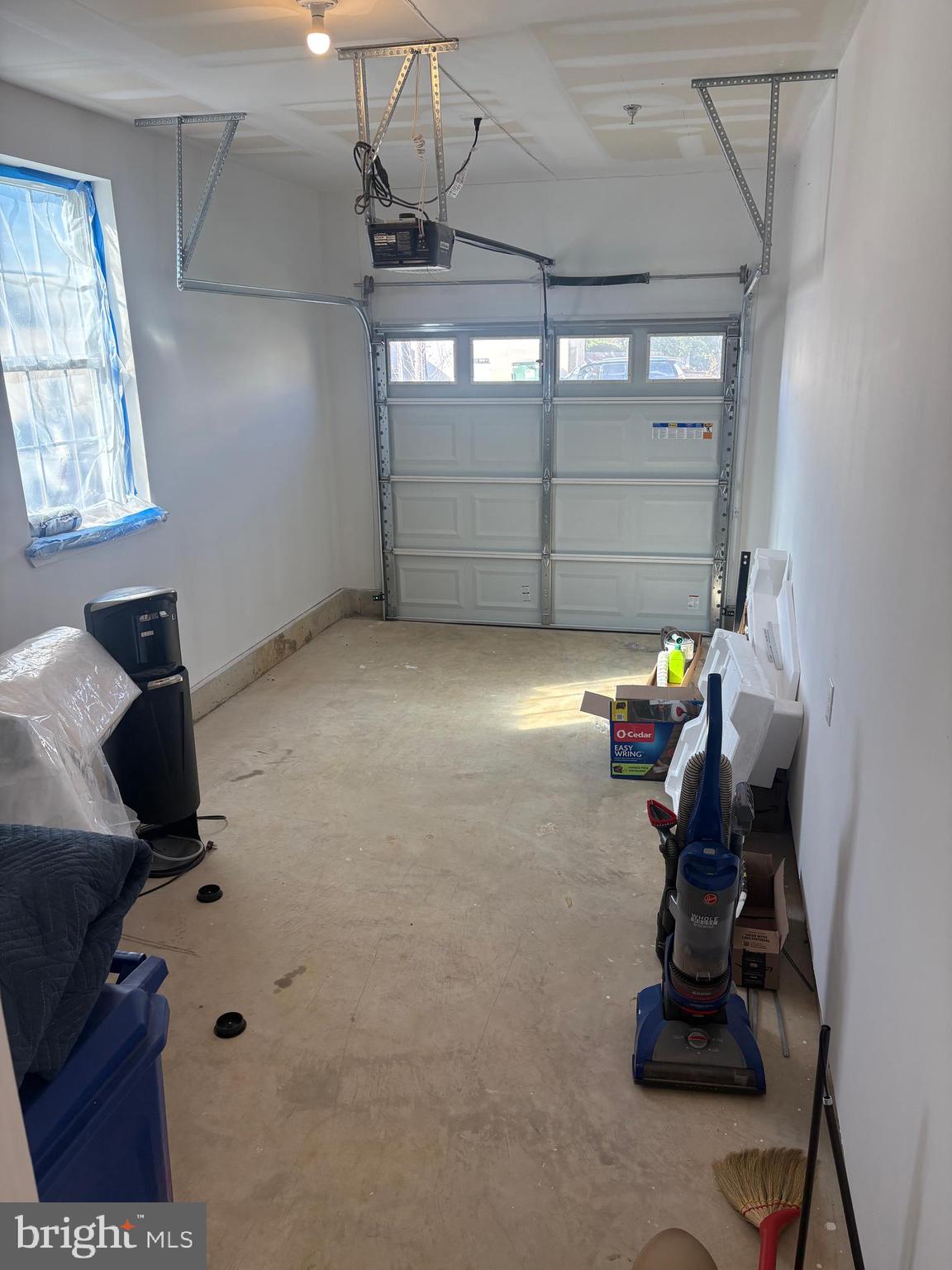 NORTH HILLS - Residential Lease