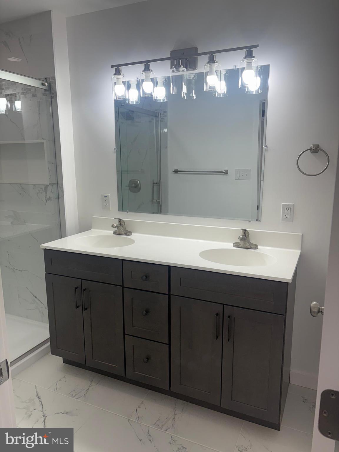 NORTH HILLS - Residential Lease