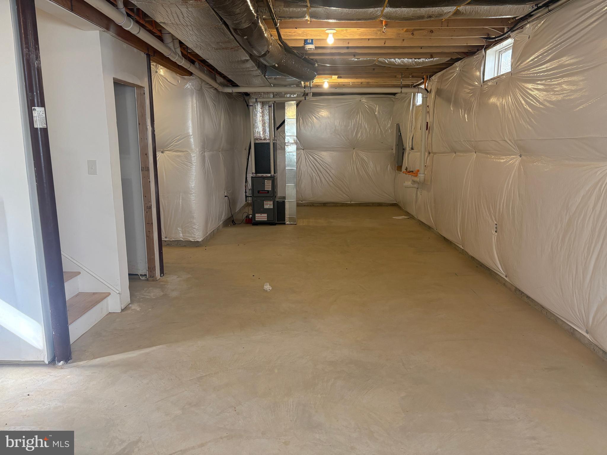 NORTH HILLS - Residential Lease