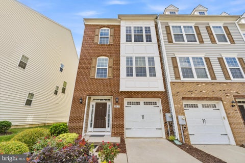 Townhouse For Sale - 4815 Forest Pines Drive<br/> Prince Georges County, UPPER MARLBORO, MD 20772