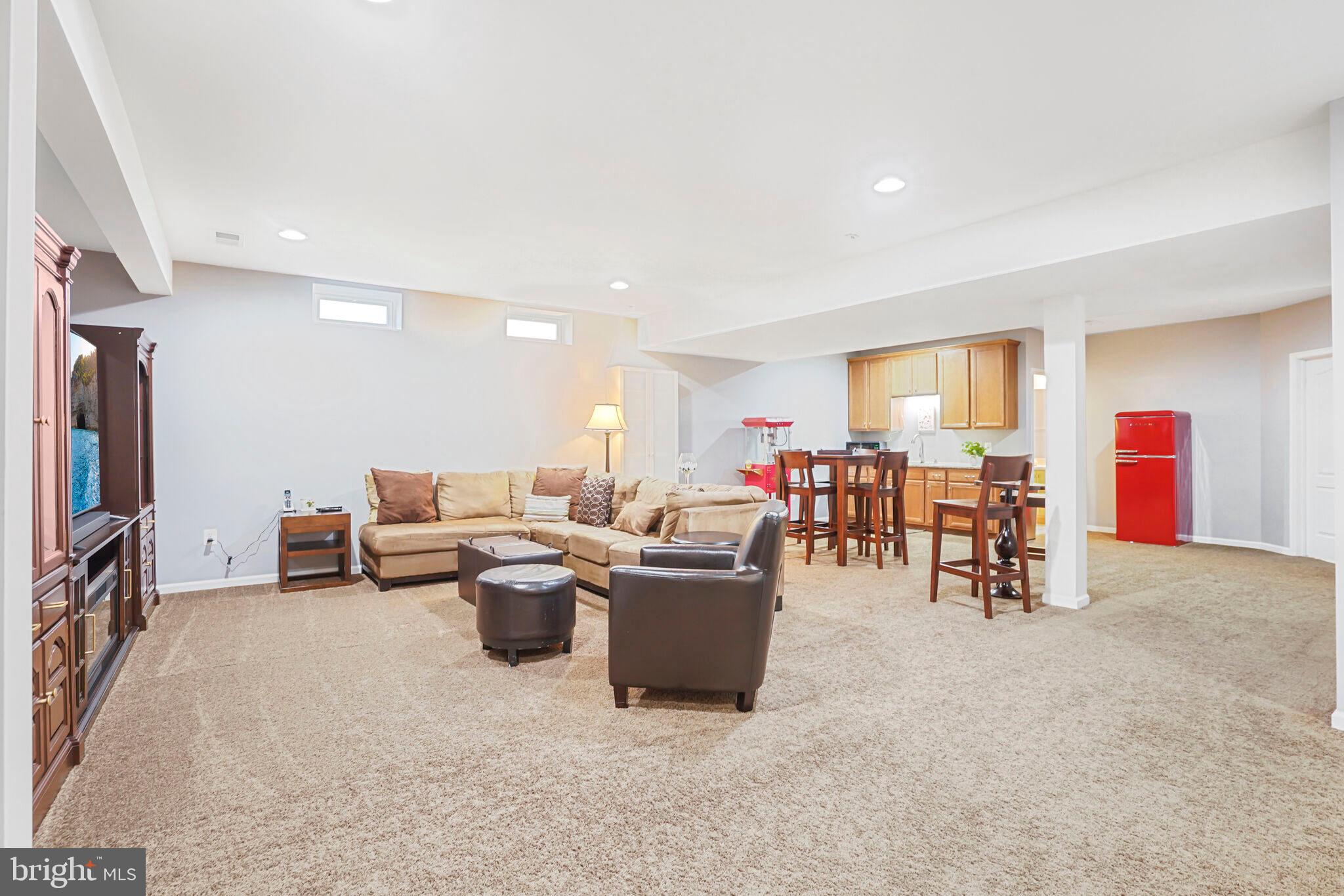 SOUTH RIDING - Residential