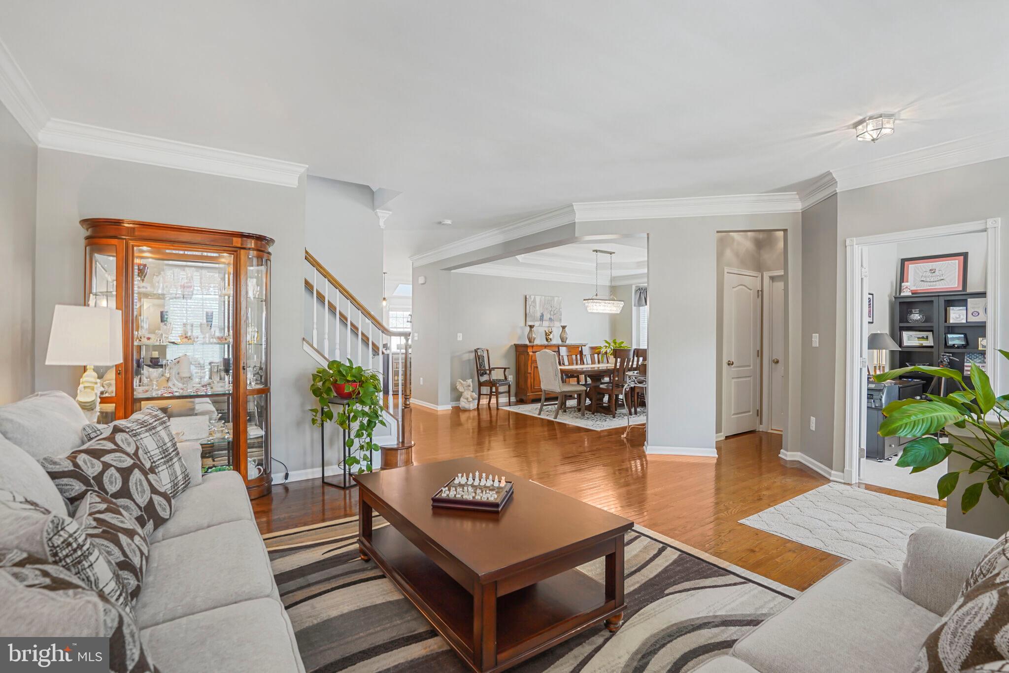 SOUTH RIDING - Residential