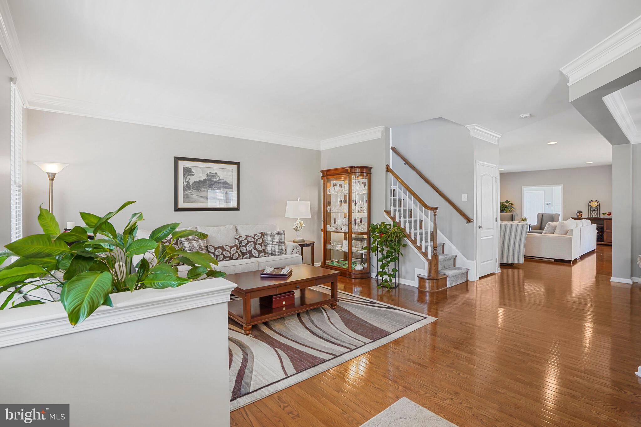 SOUTH RIDING - Residential