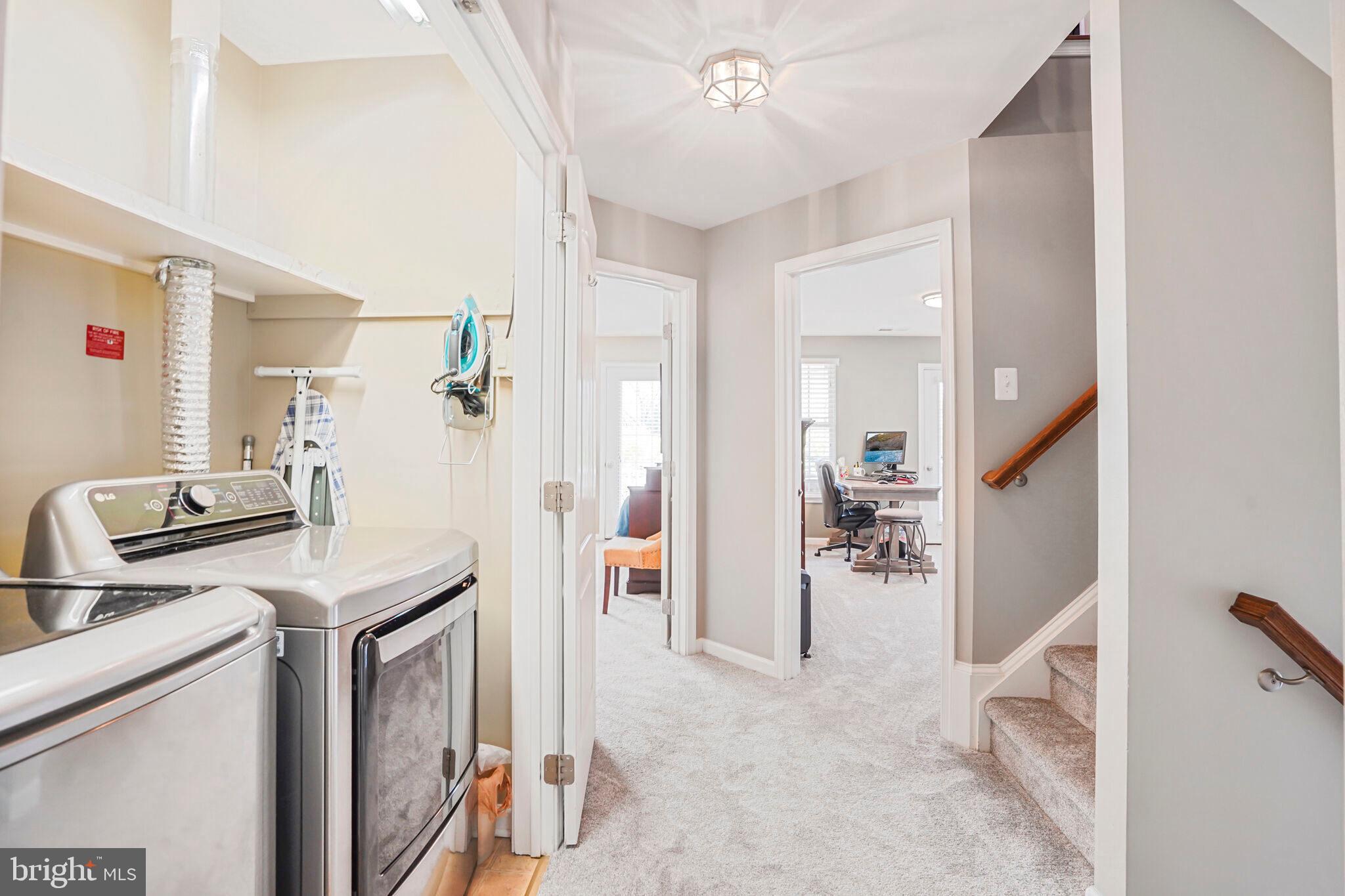 SOUTH RIDING - Residential