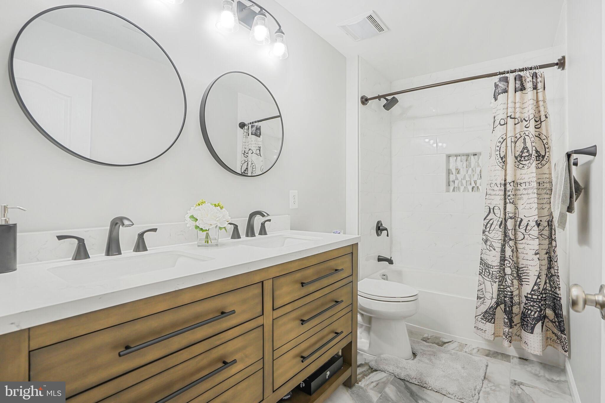 SOUTH RIDING - Residential