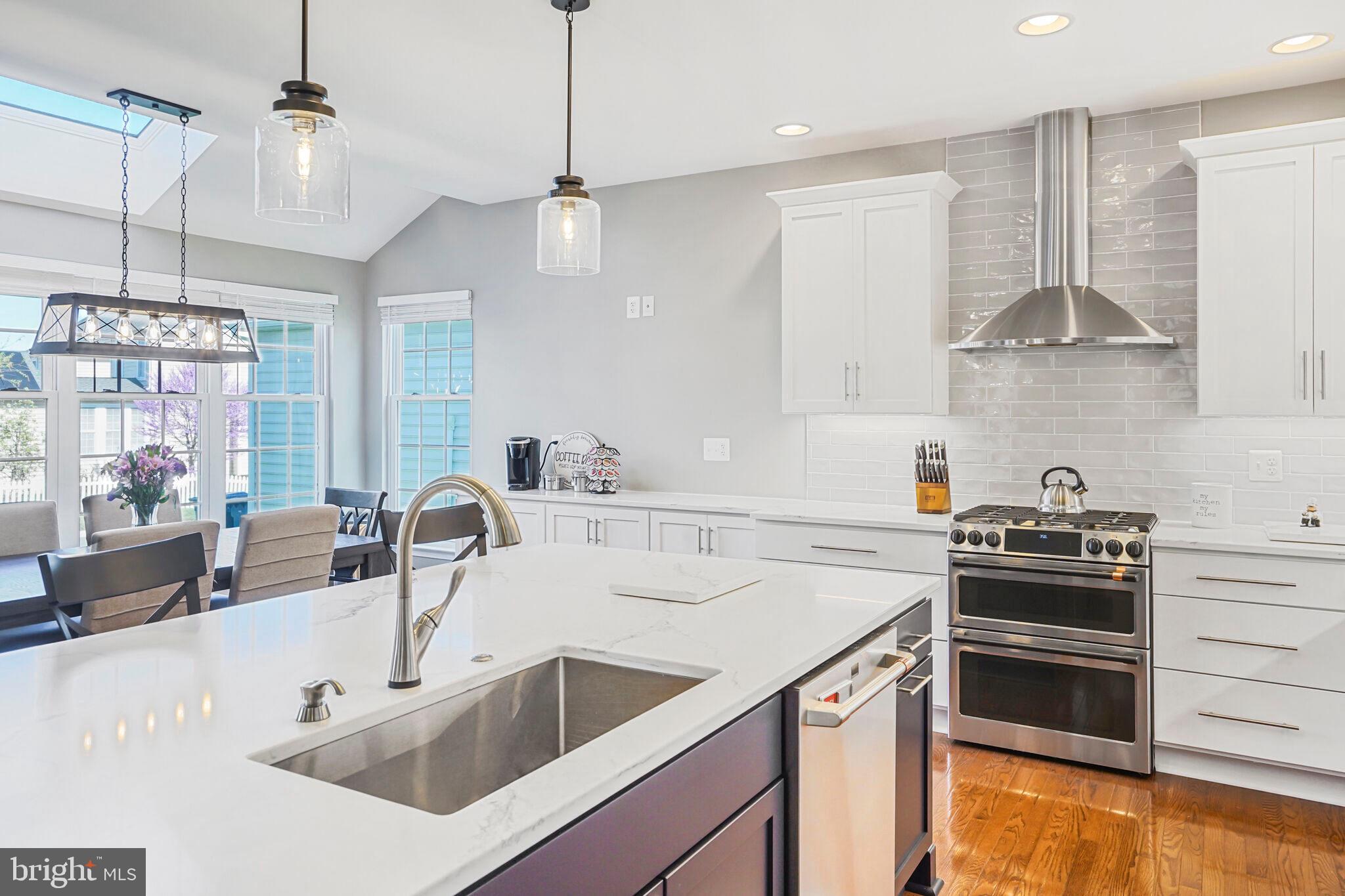 SOUTH RIDING - Residential