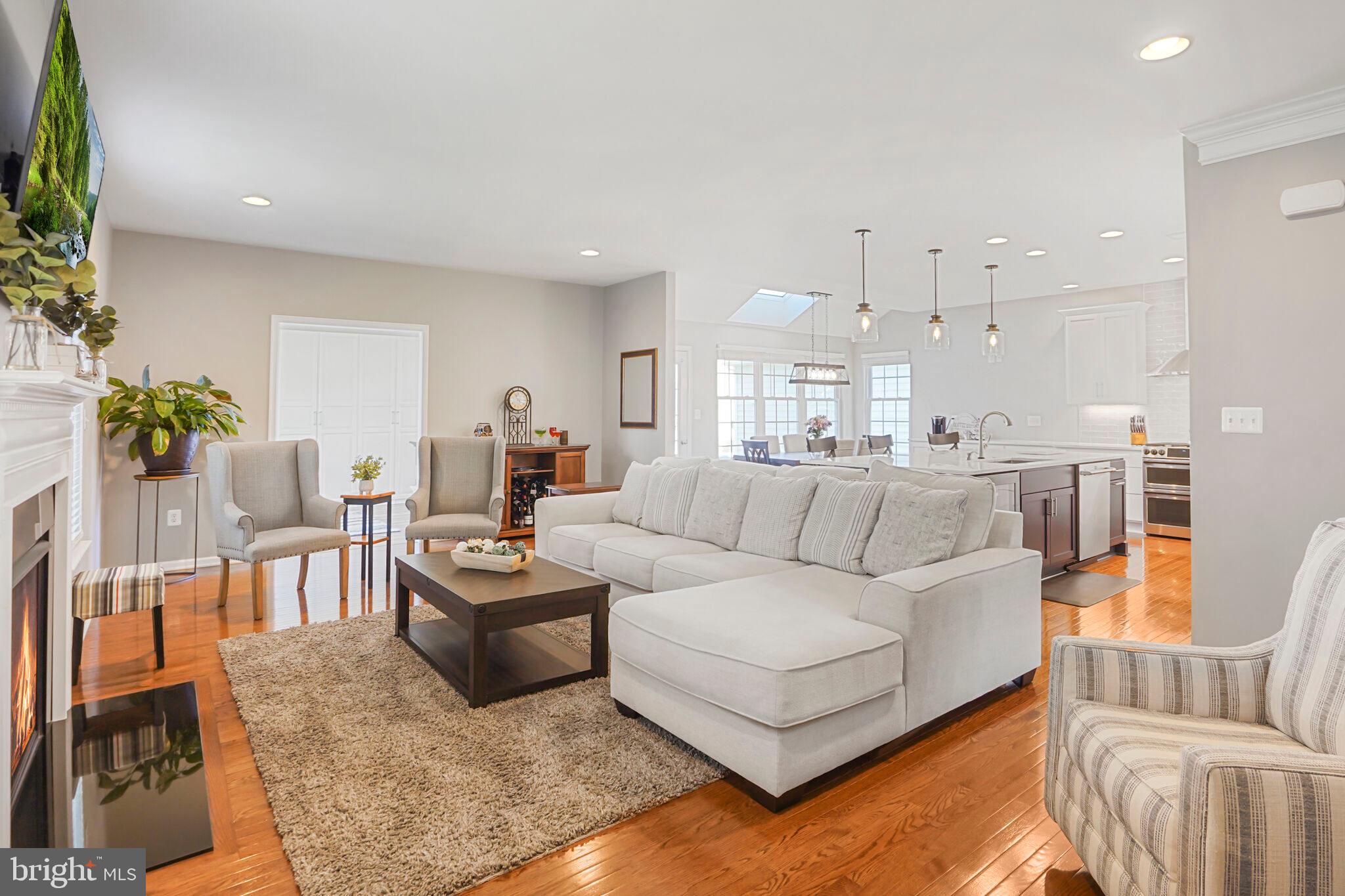 SOUTH RIDING - Residential