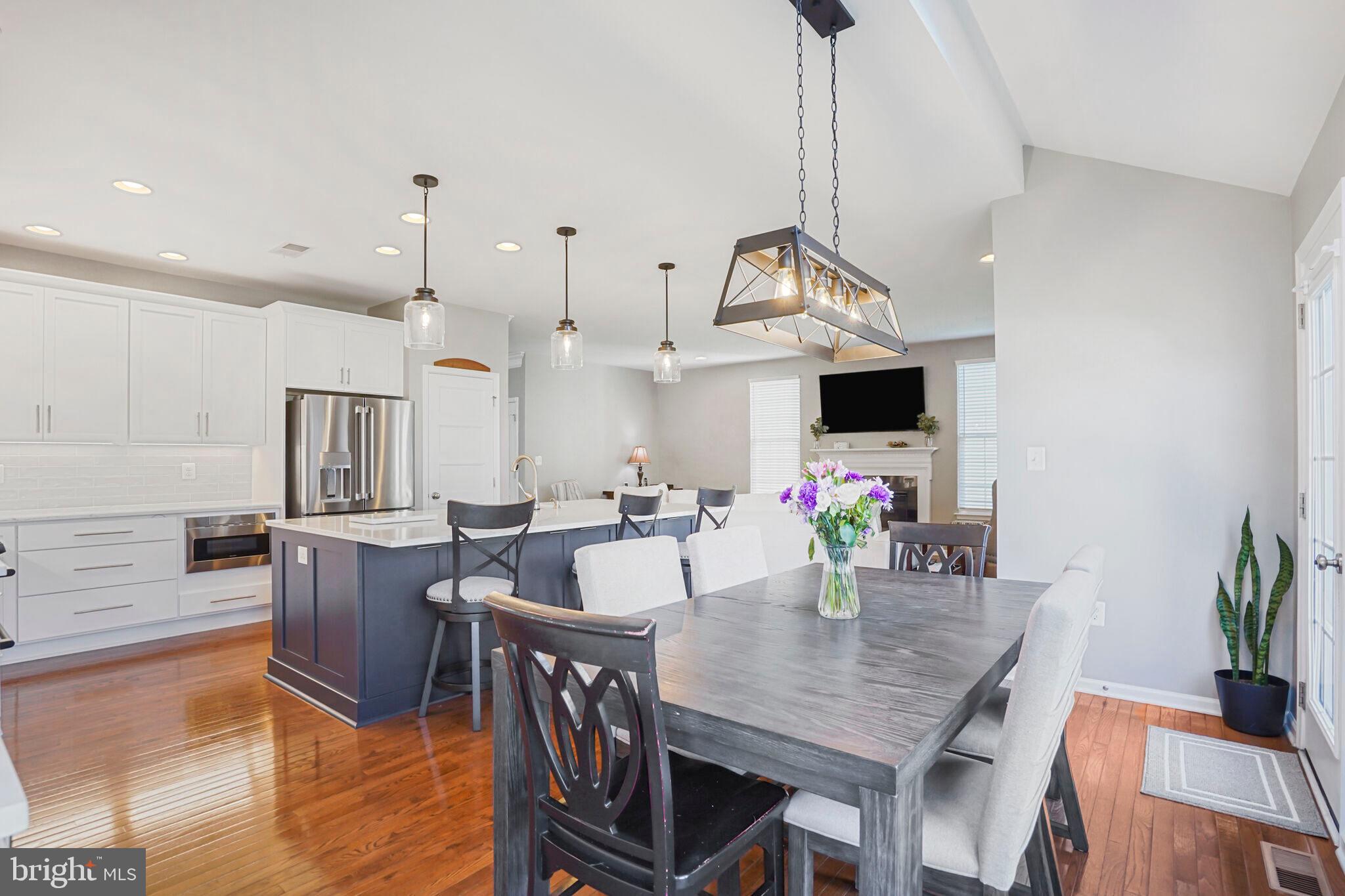 SOUTH RIDING - Residential