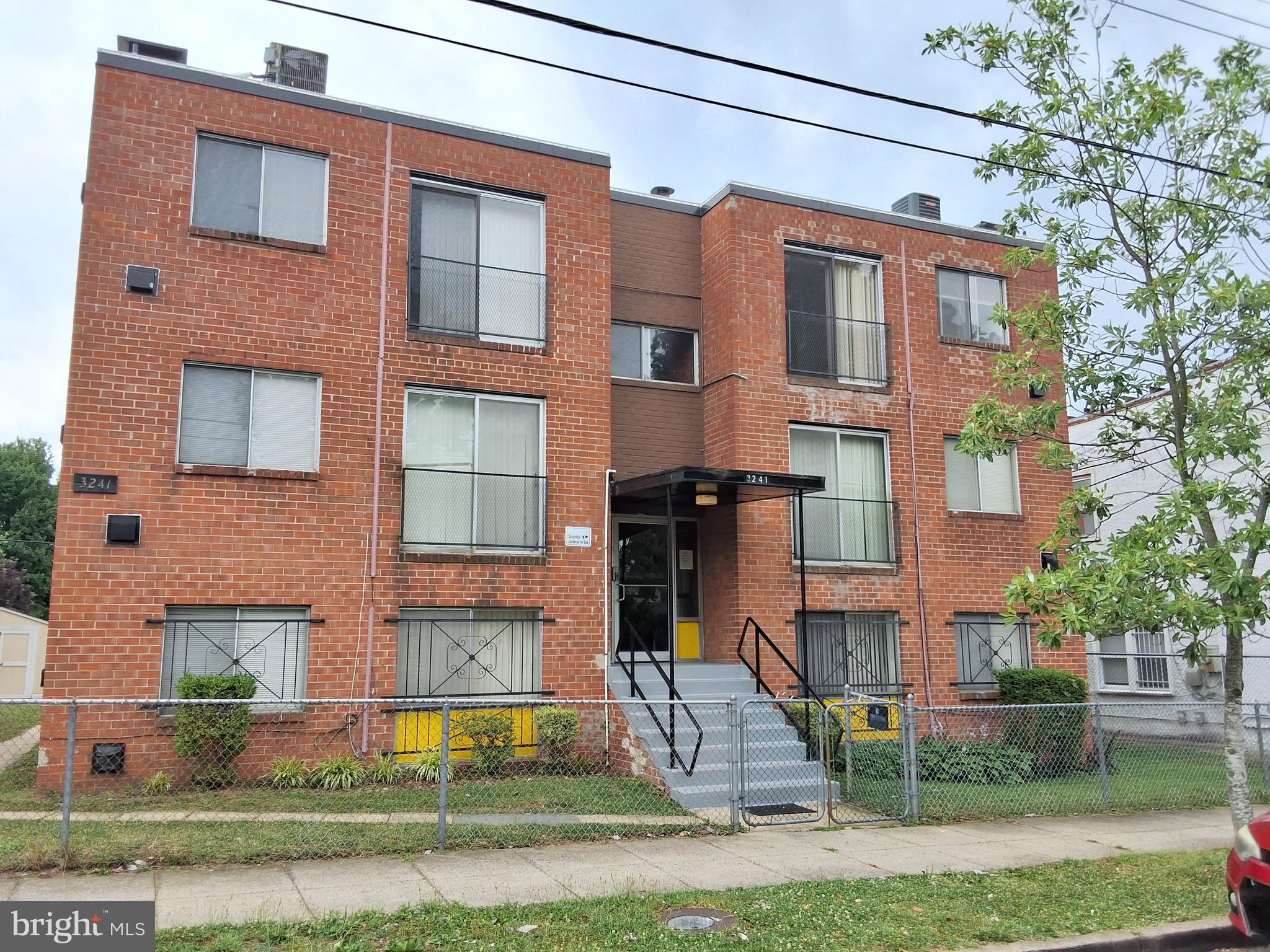 Photo 1 of 16 — 3241 ELY PLACE SE 303, WASHINGTON, DC 20019