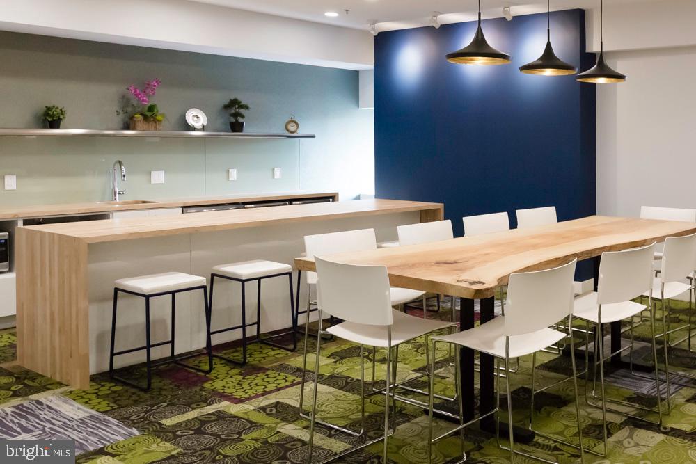 CENTER CITY - Residential Lease