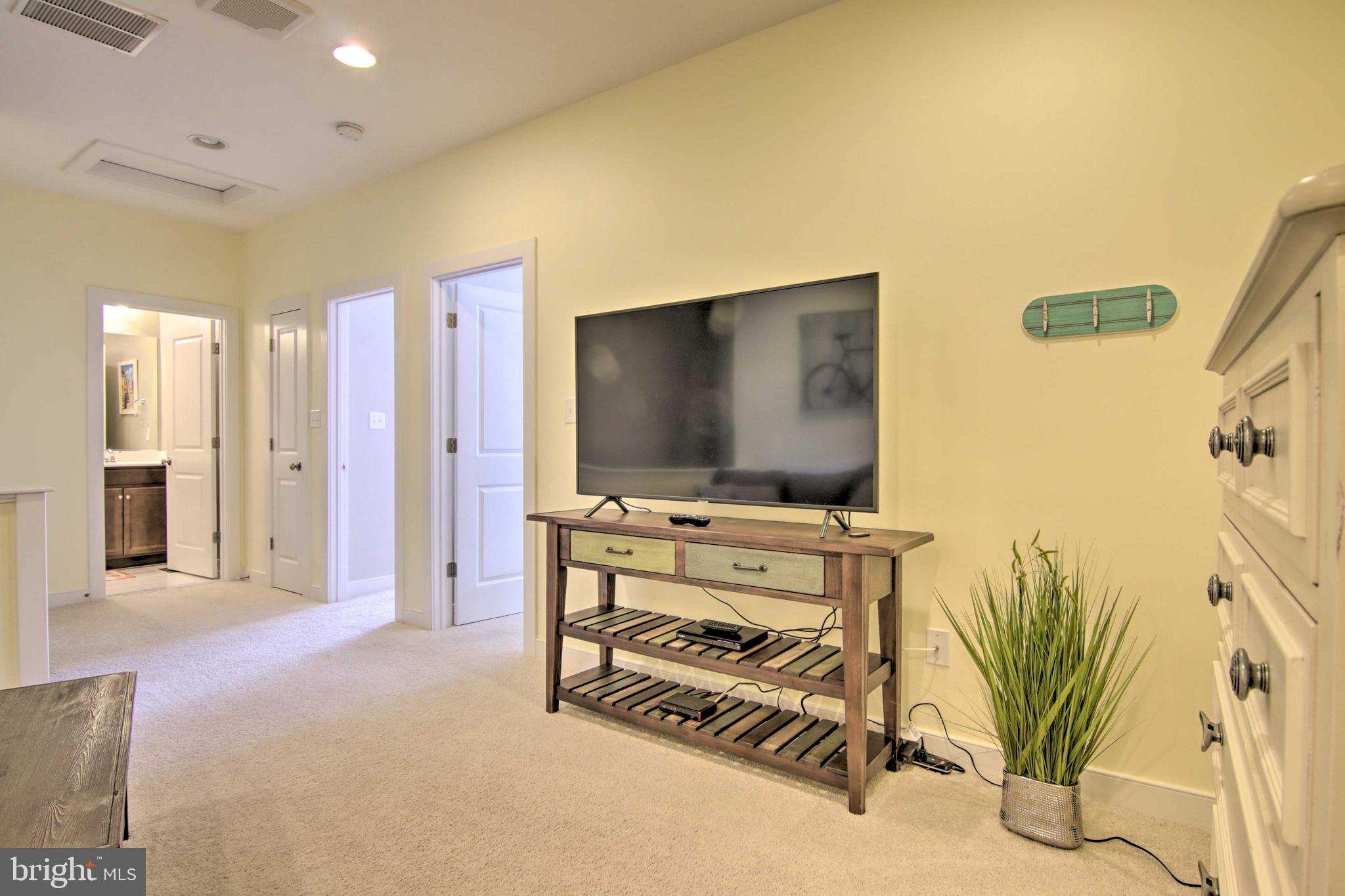 TIDEWATERS - Residential