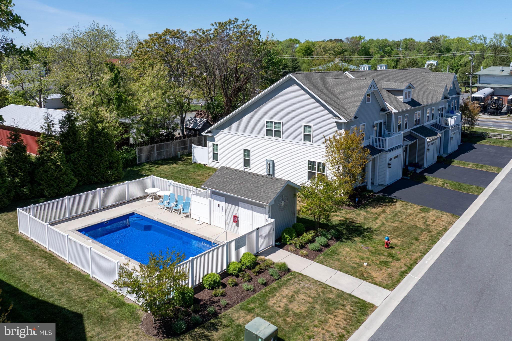 TIDEWATERS - Residential