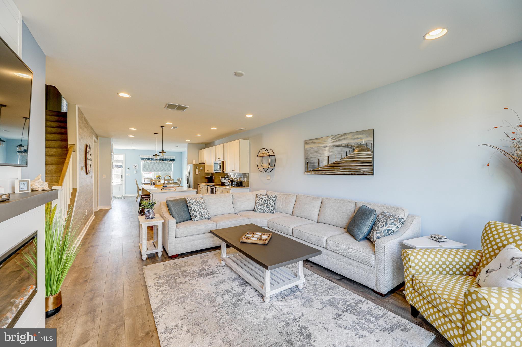 TIDEWATERS - Residential