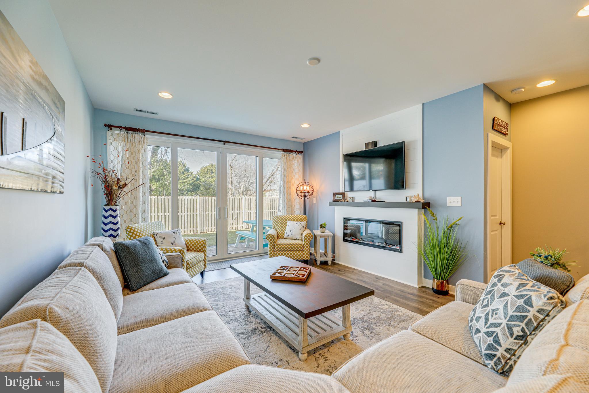 TIDEWATERS - Residential