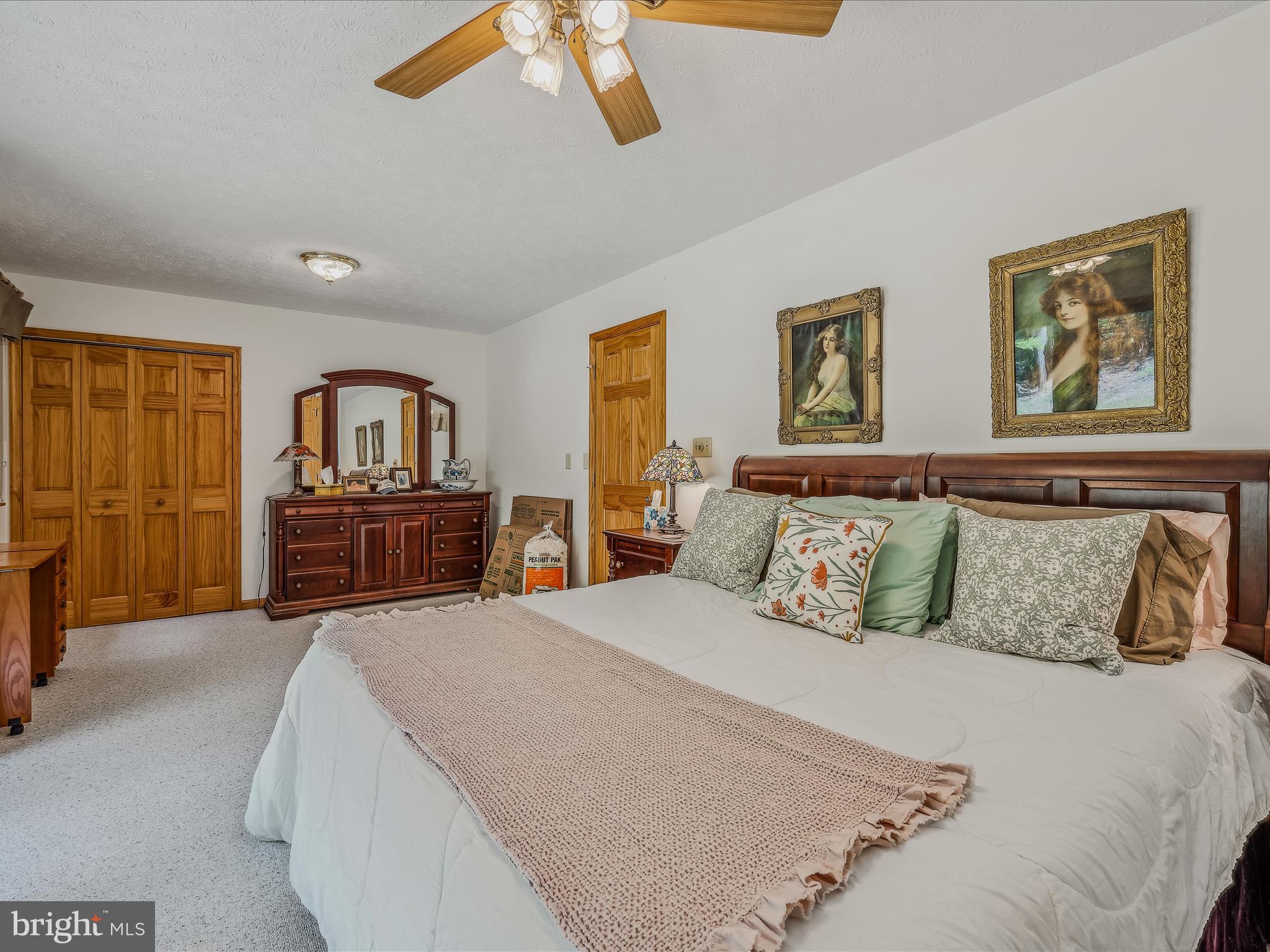 RIVER RIDGE - Residential