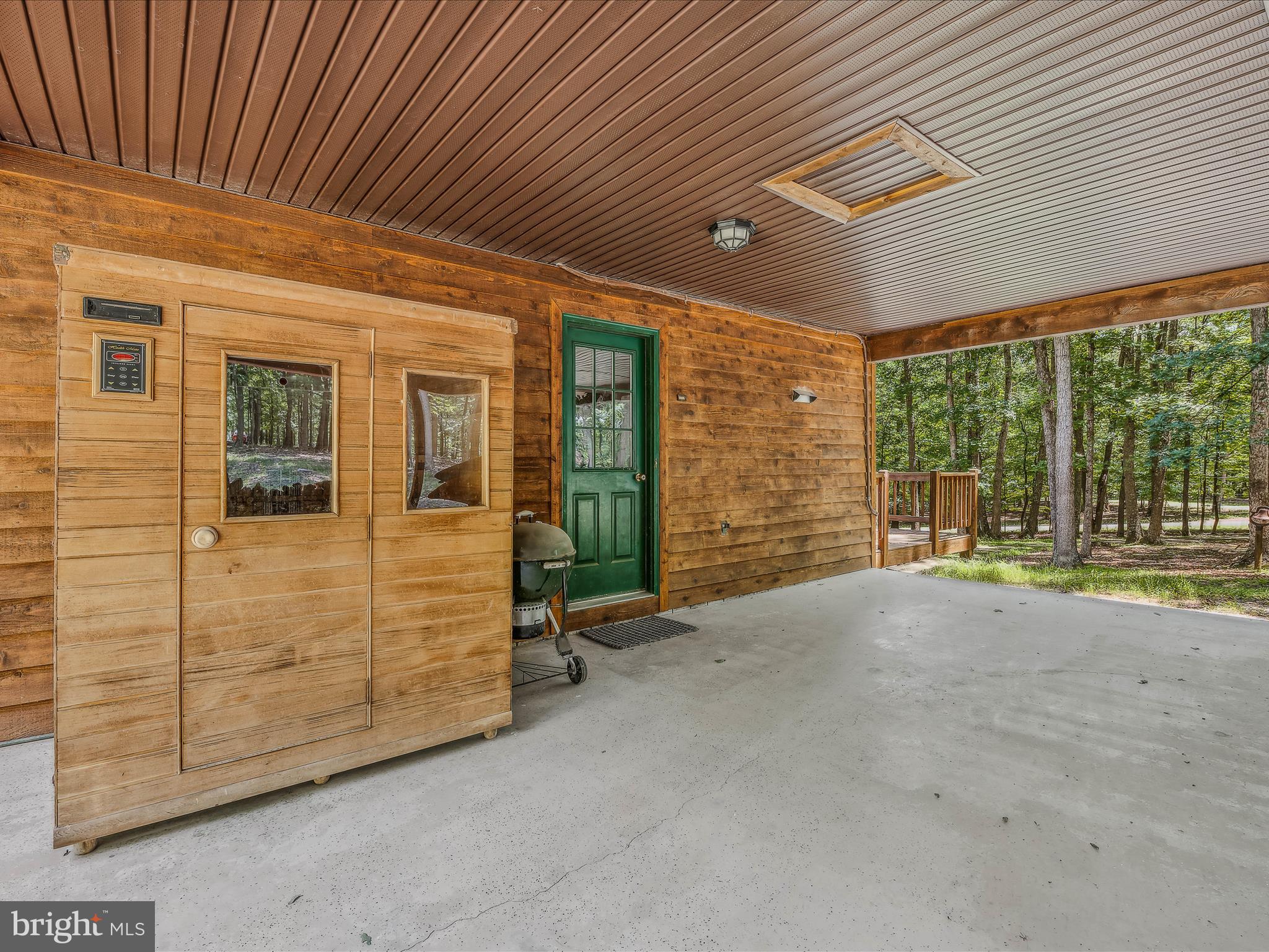 RIVER RIDGE - Residential