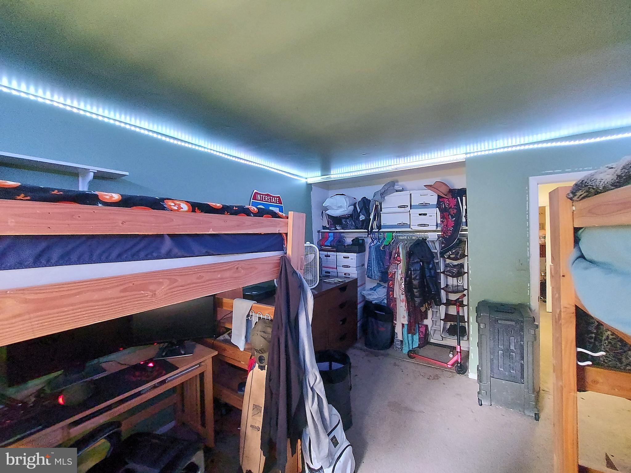 NEWINGTON STATION - Residential