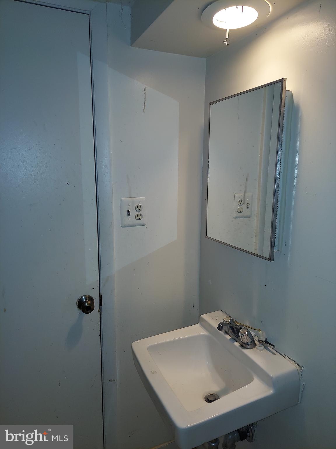 NEWINGTON STATION - Residential