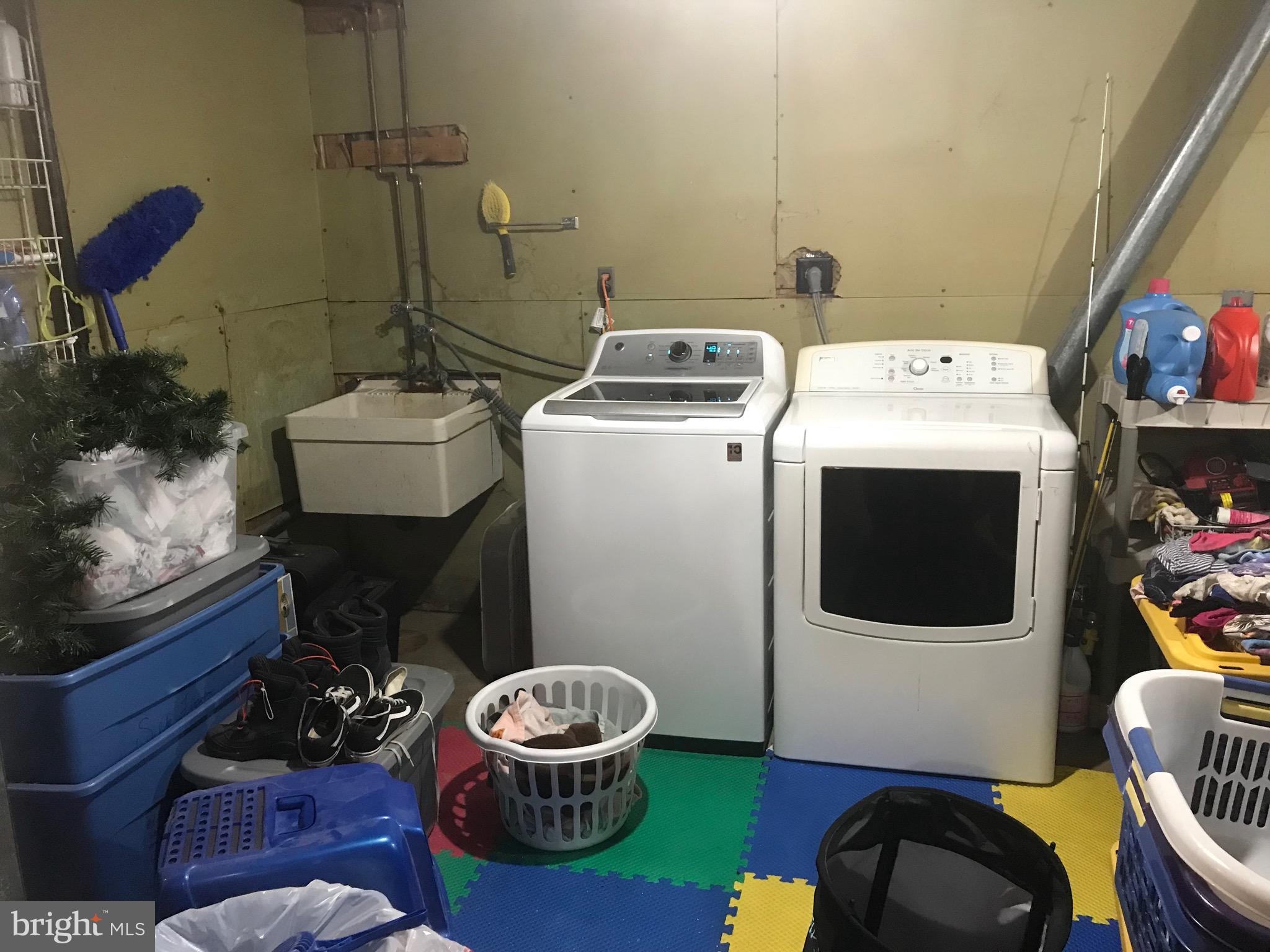 NEWINGTON STATION - Residential