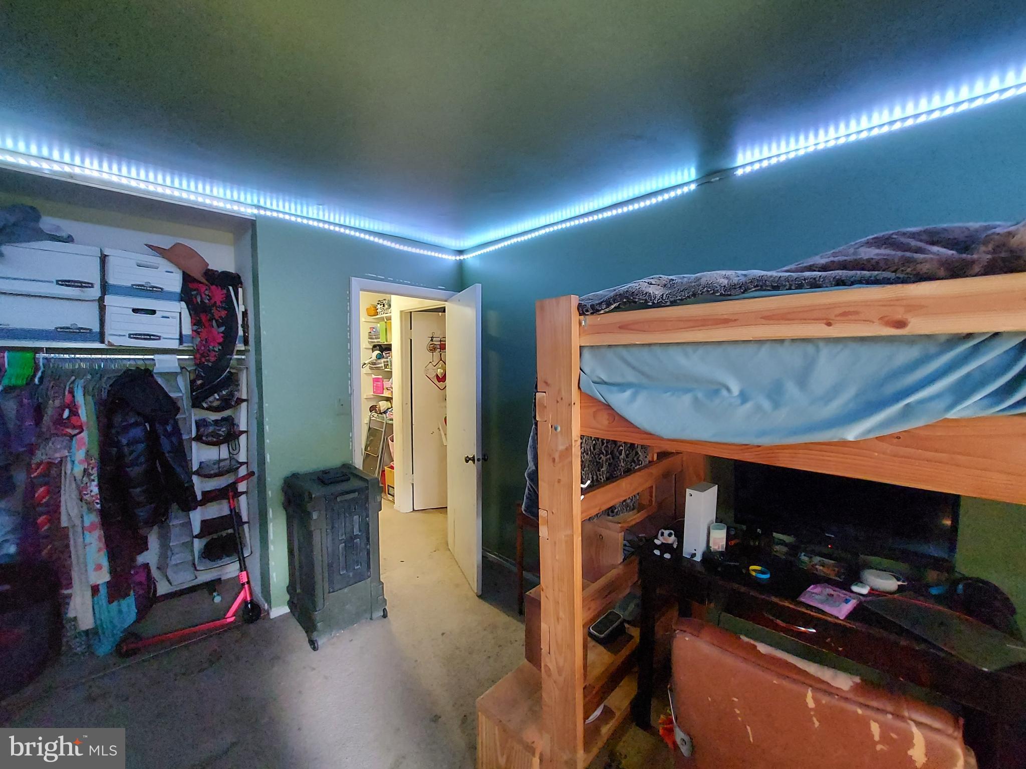 NEWINGTON STATION - Residential