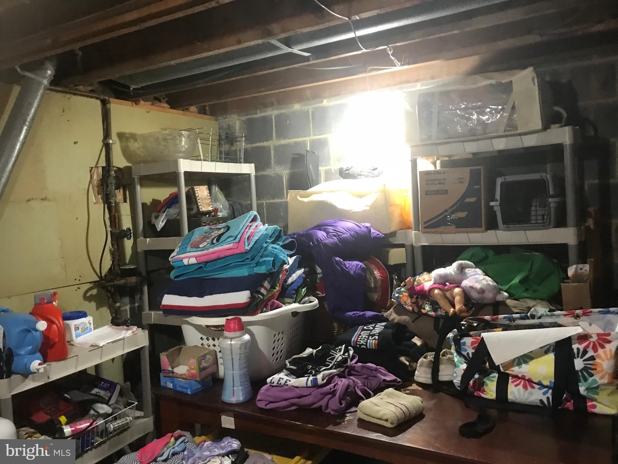 NEWINGTON STATION - Residential