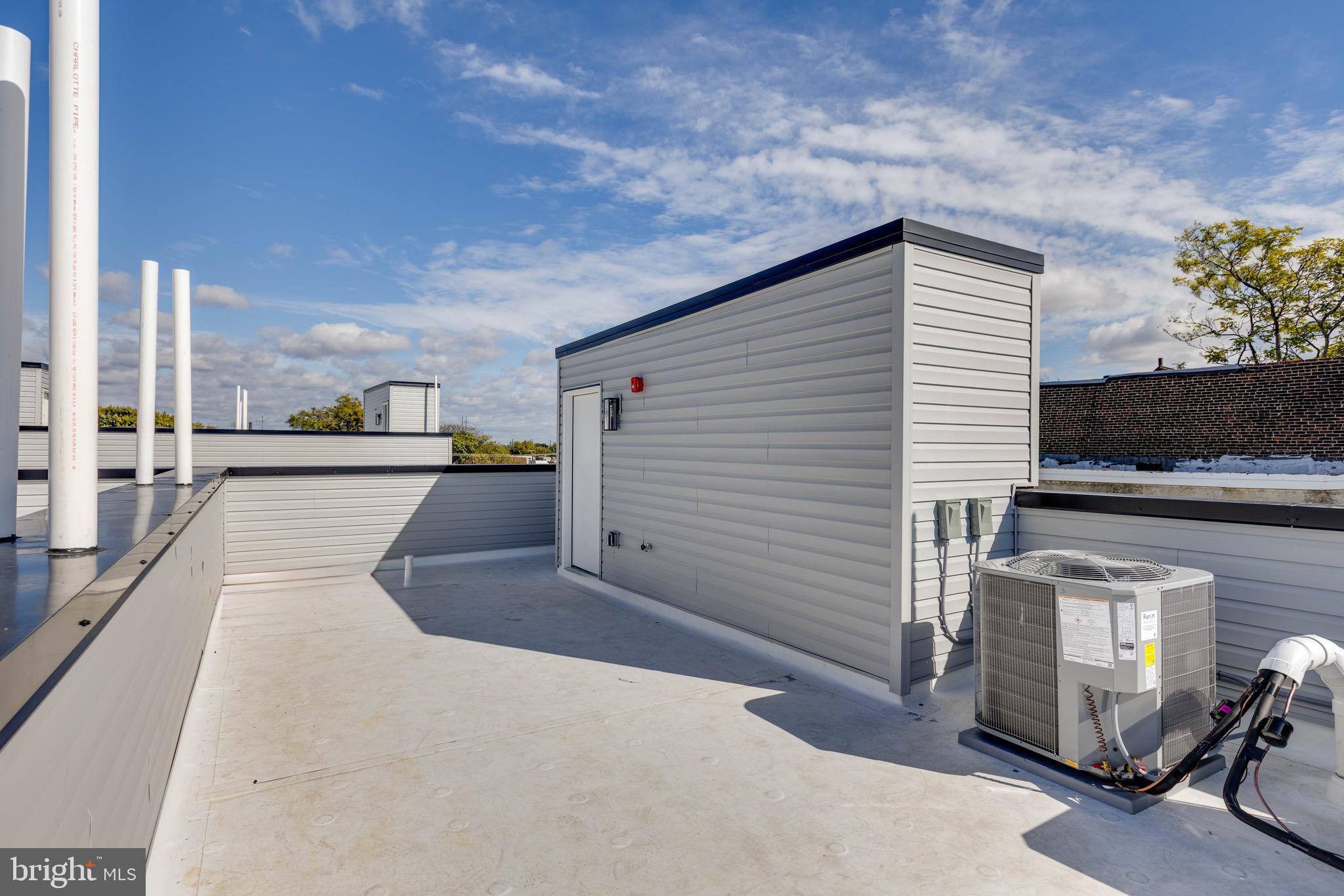 1221 W LEHIGH AVENUE C