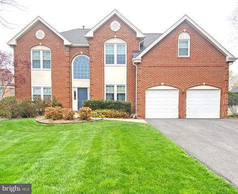 Photo of 6109 Oakengate Way, CENTREVILLE, VA 20120 (MLS # VAFX2300710)