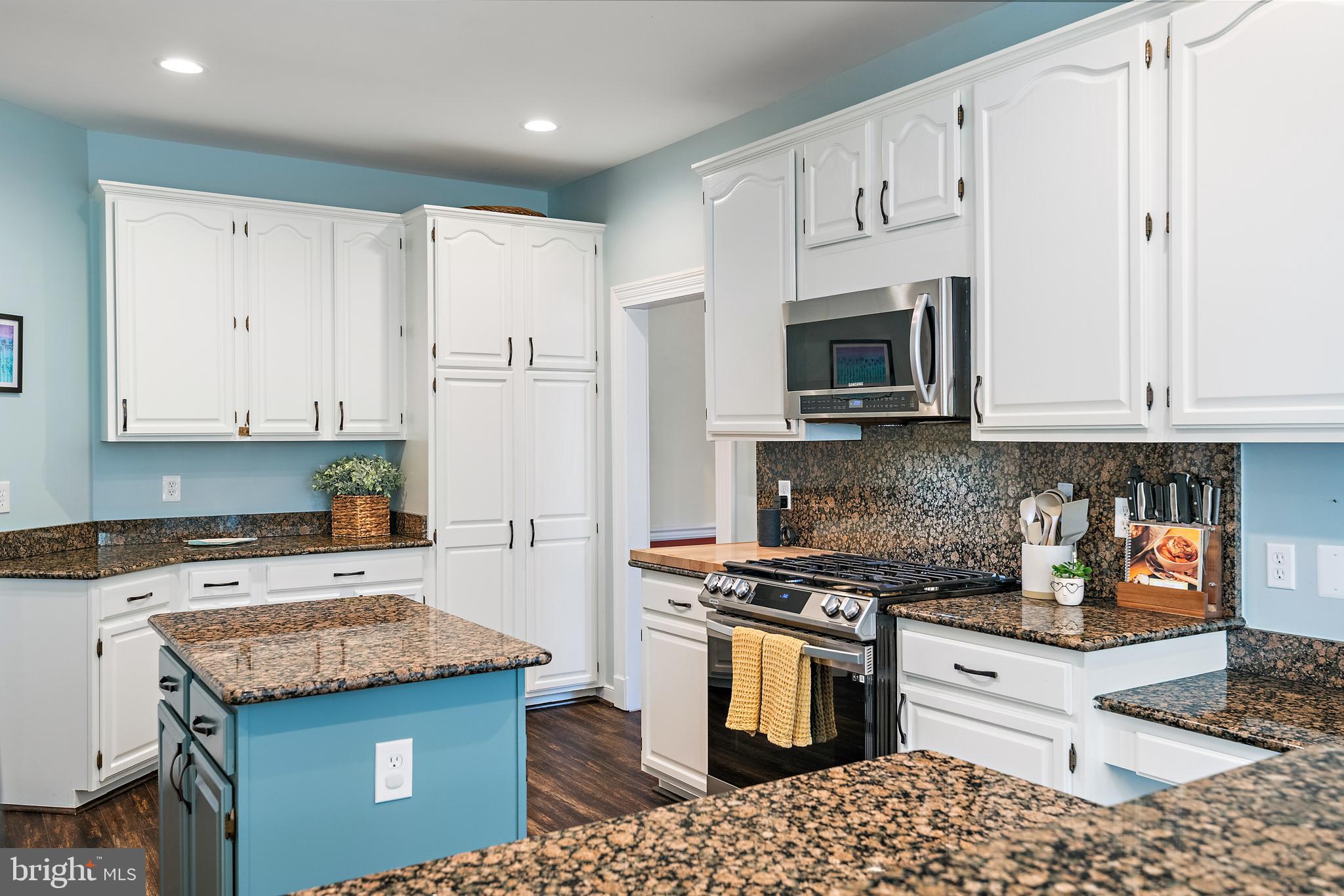 FAIRFIELD ESTATES - Residential