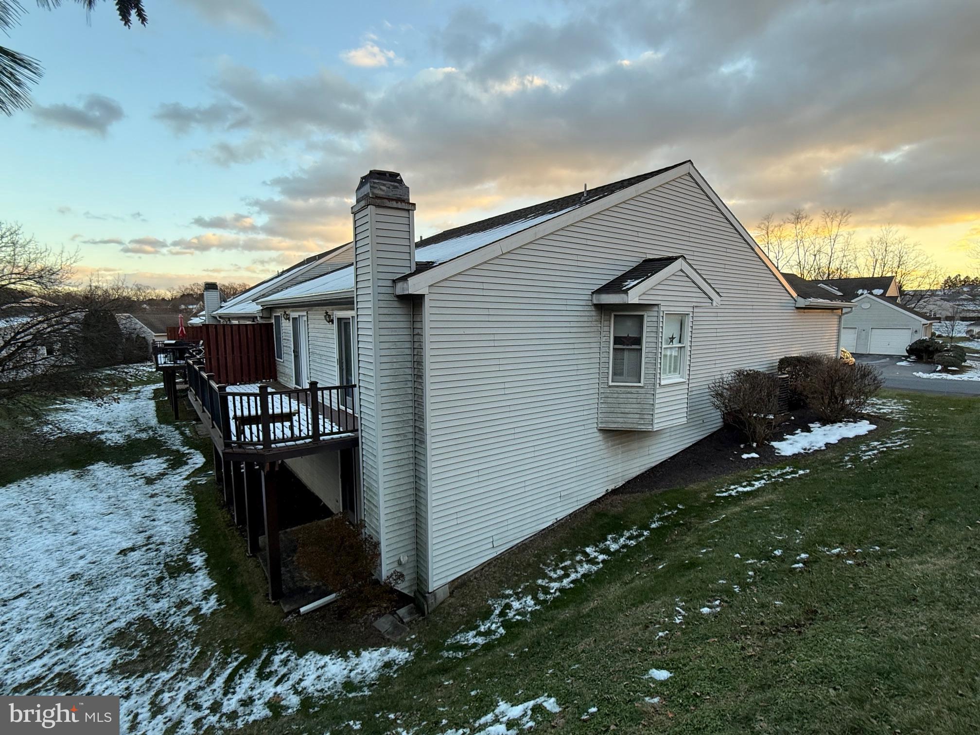 1069 COUNTRY HILL DRIVE