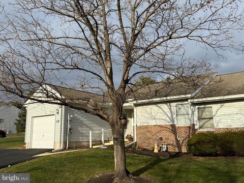 1069 COUNTRY HILL DRIVE HARRISBURG PA 17111