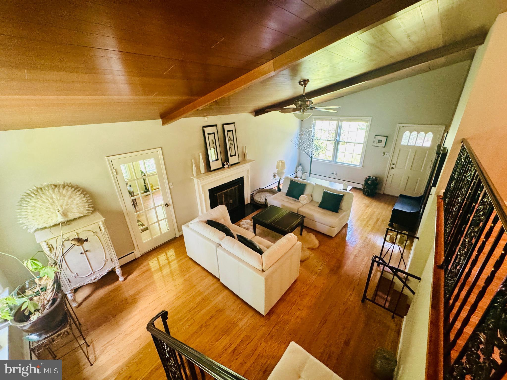 MANTUA - Residential Lease