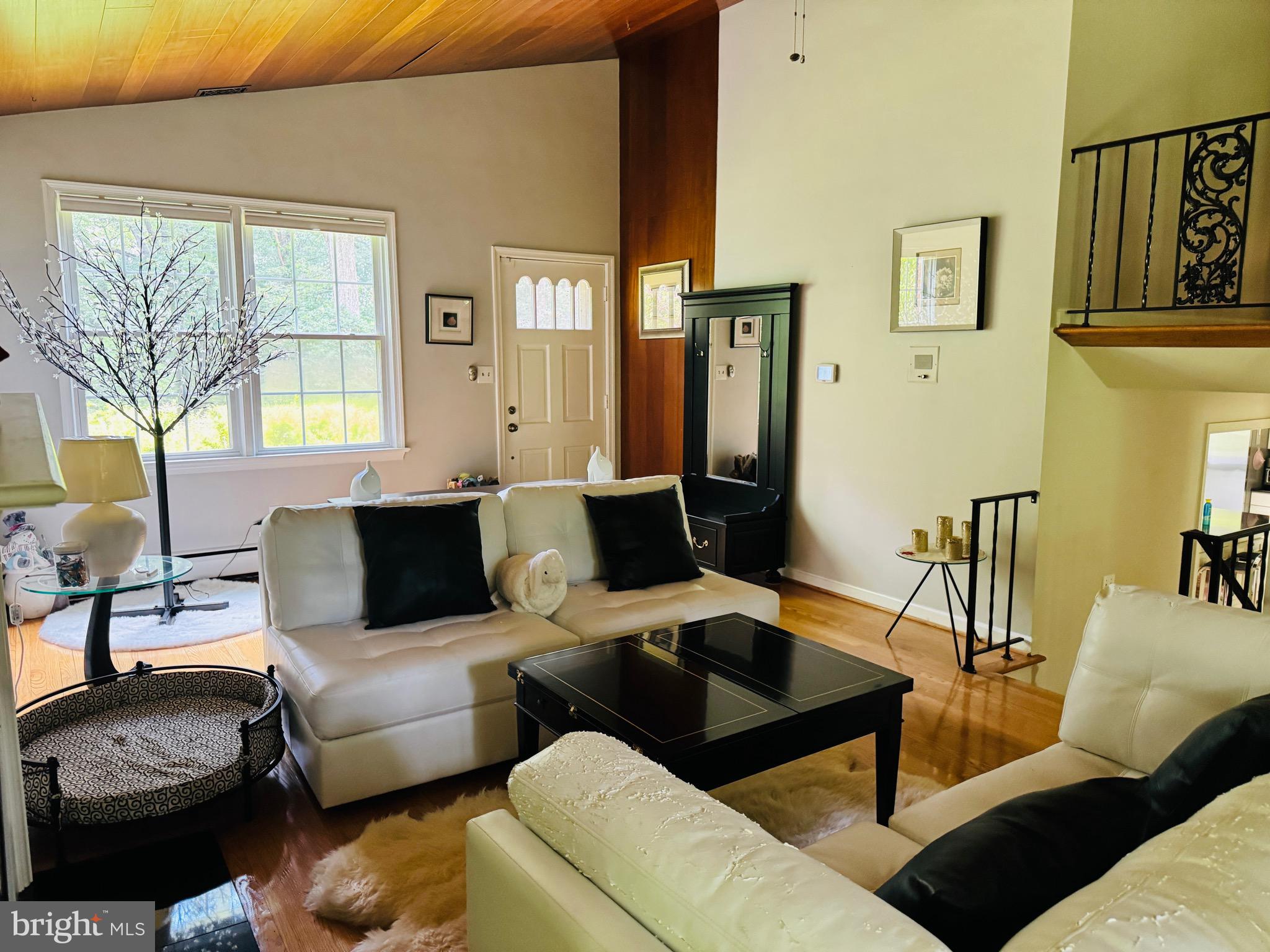 MANTUA - Residential Lease