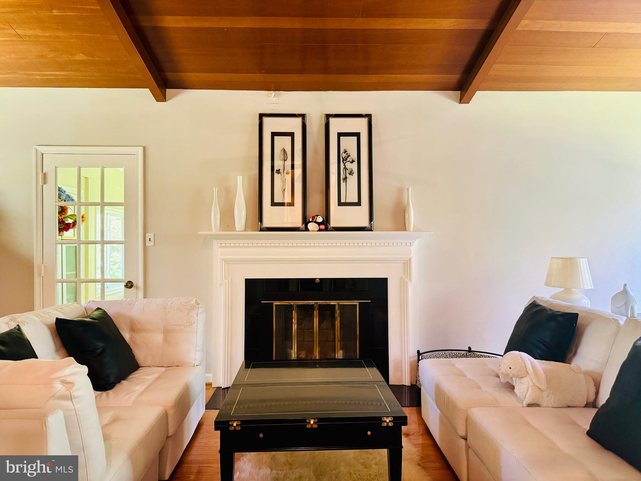 MANTUA - Residential Lease