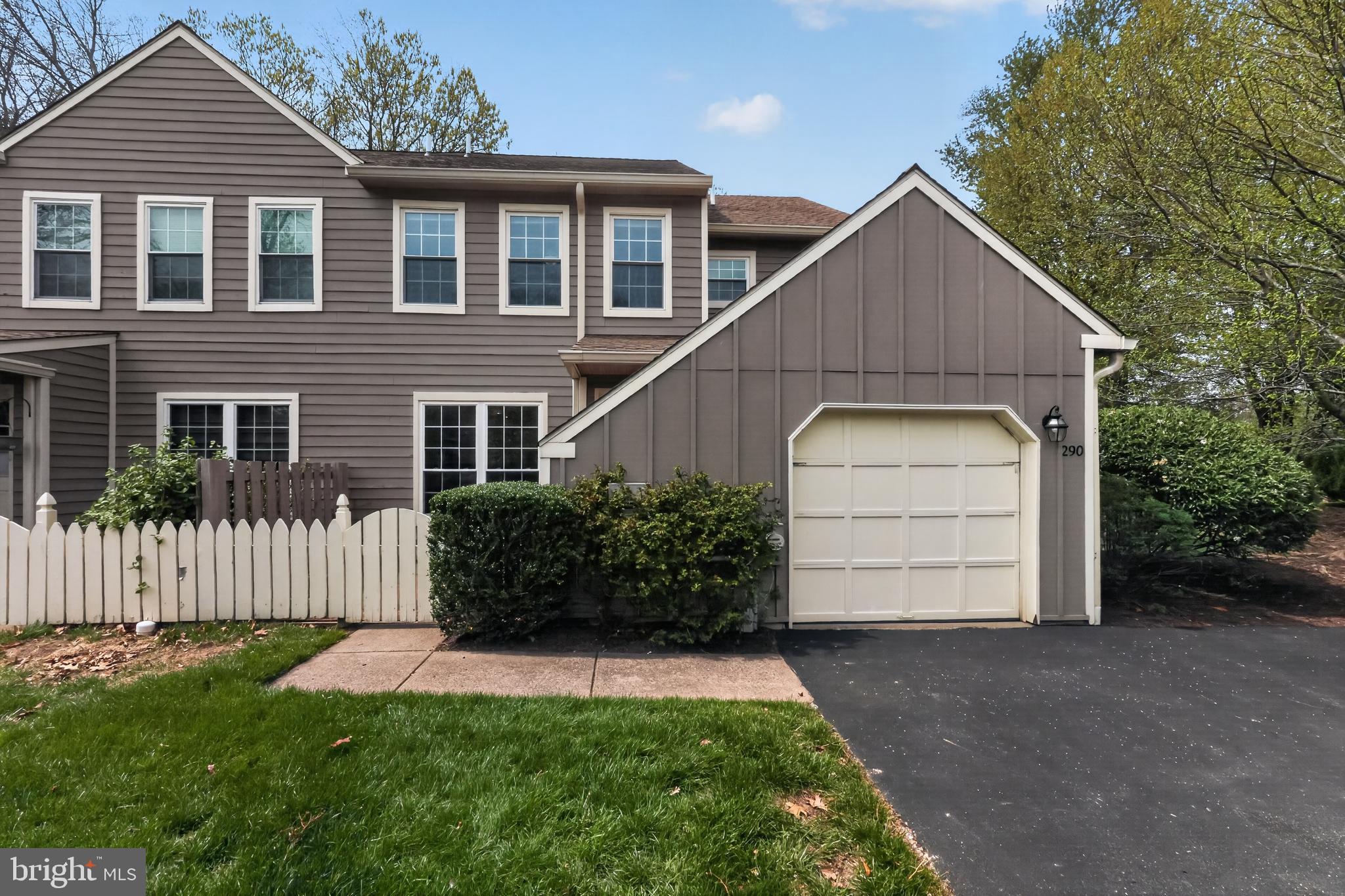 BLUE BELL WOODS - Residential