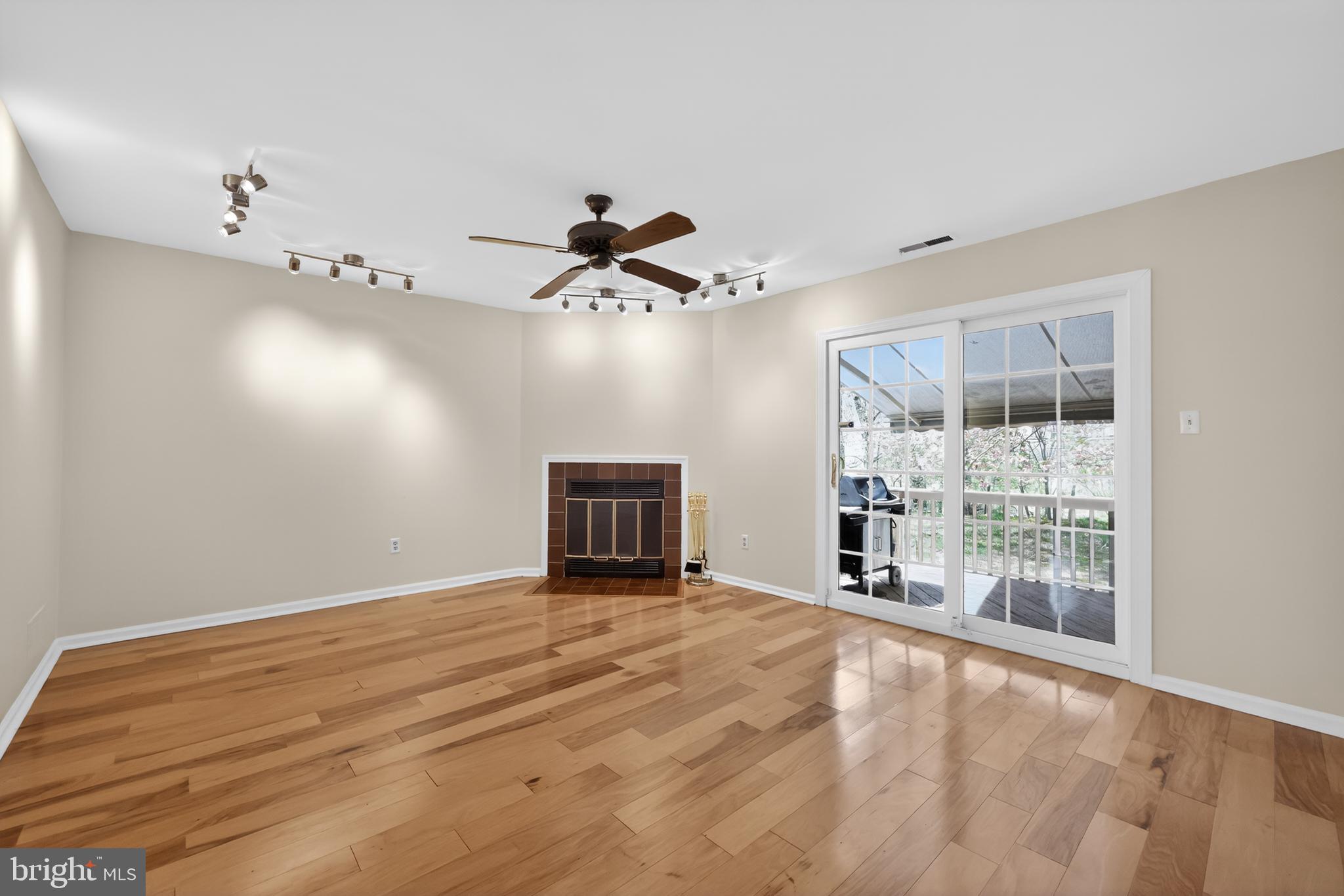 BLUE BELL WOODS - Residential