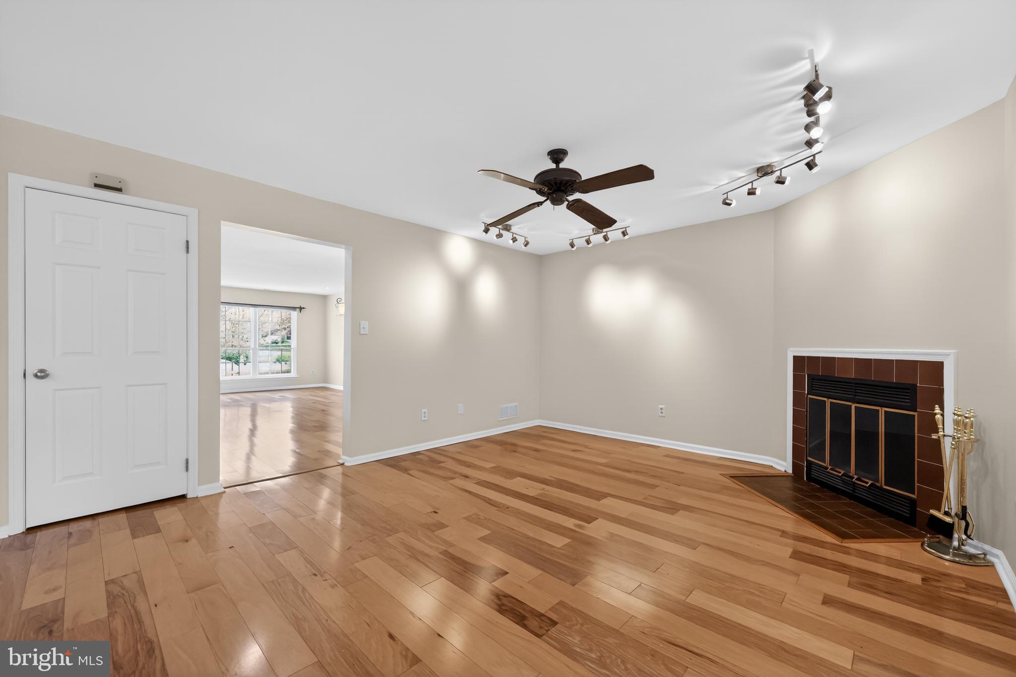 BLUE BELL WOODS - Residential