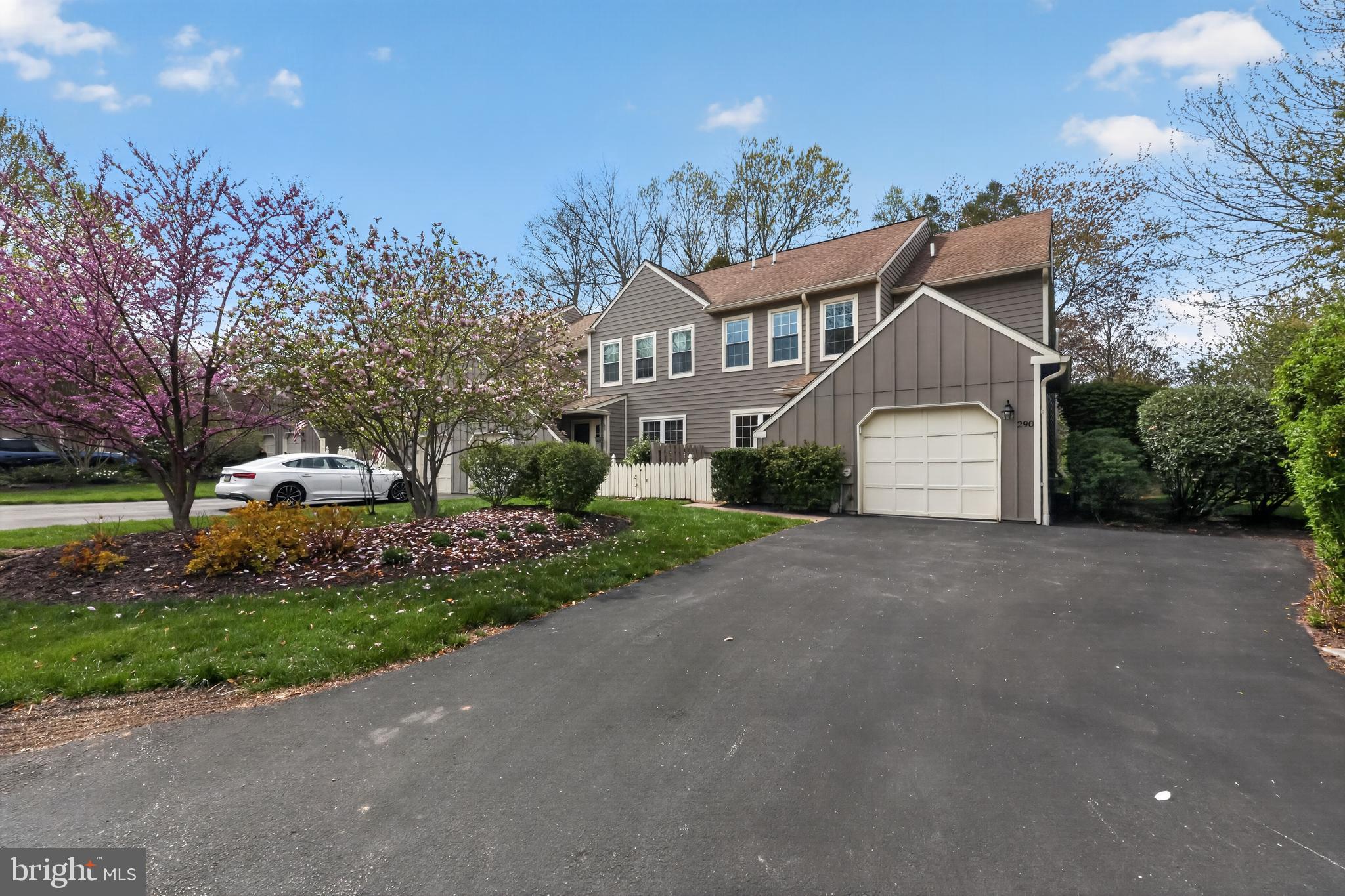 BLUE BELL WOODS - Residential