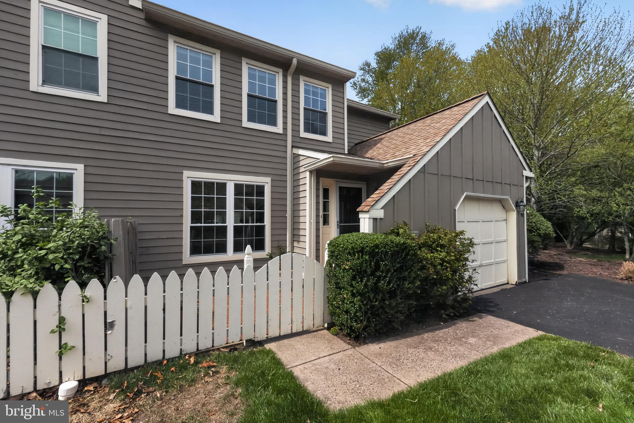 BLUE BELL WOODS - Residential