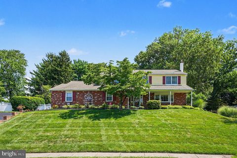 Homes For Sale - 161 Andrew Dr Dr<br/> NEWTOWN, PA 18940